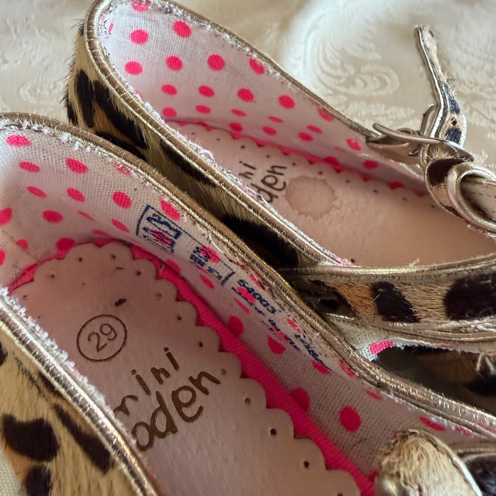 Mini Boden Kids Shoes with Animal Print *PLAY* - Picture 2 of 6